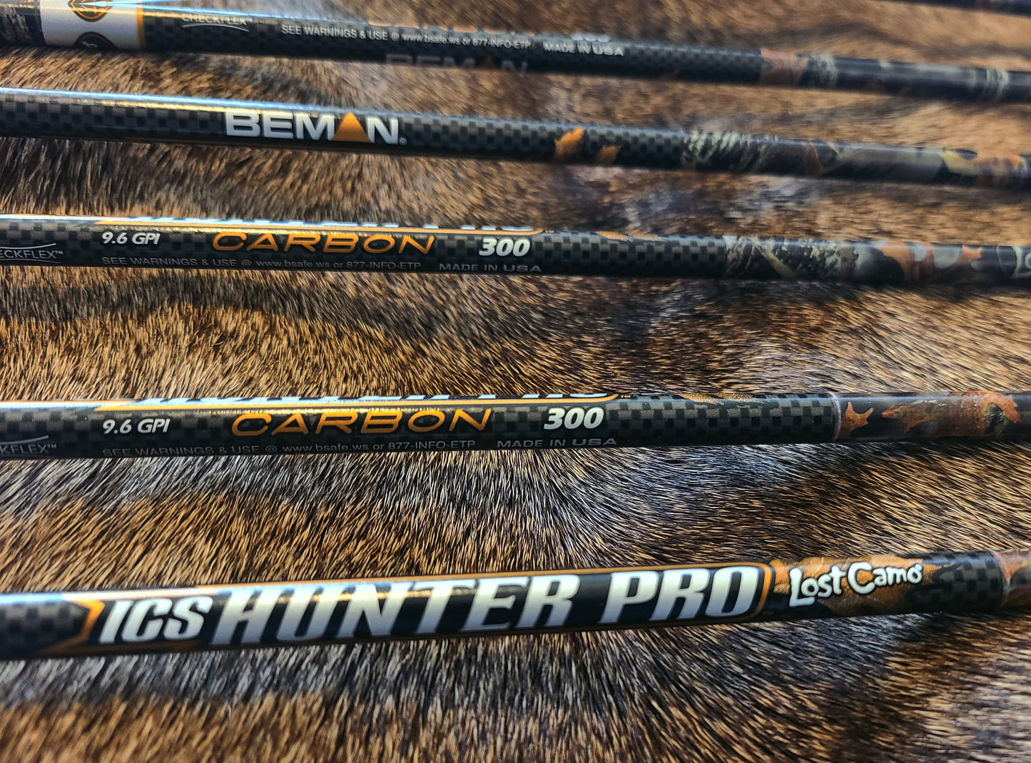 Beman ICS Hunter Pro 300 Yellow and Orange Blazer Vanes 1/2 dozen